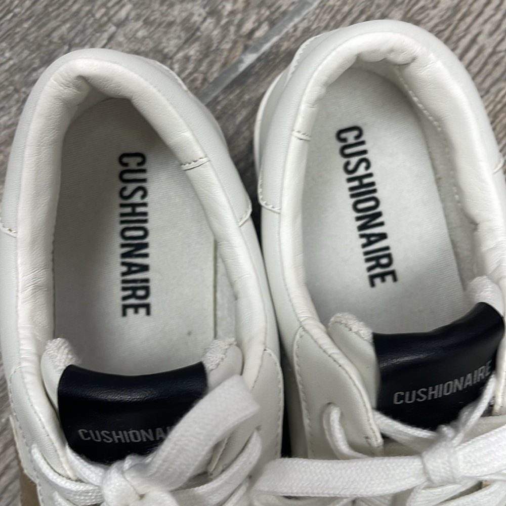 Cushionaire Gold/White Star Sneakers Size 6 - Picture 6 of 6
